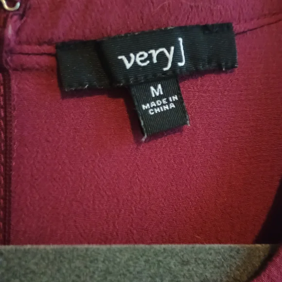Very J Burgundy Romper M Long Sleeve Zip‎ Back Pockets Pleated Rayon Playsuit - Picture 4 of 14